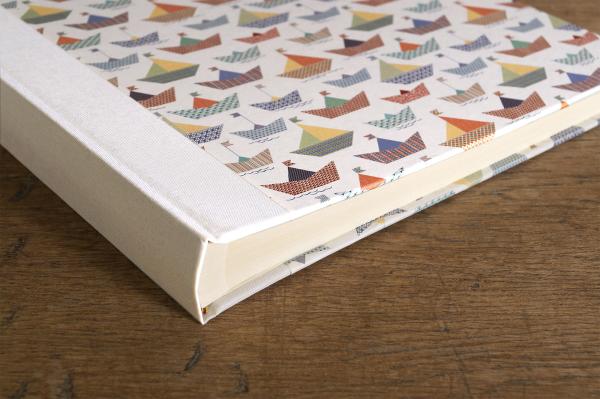 Handgemachtes Fotoalbum mit Schiffchenmotiv exklusiv